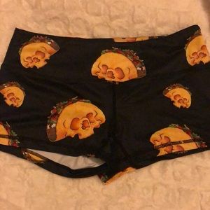 Feed me fight me size medium skull taco shorts